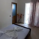 Rixhi 3* Саранда