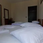 Отель Rixhi 3*