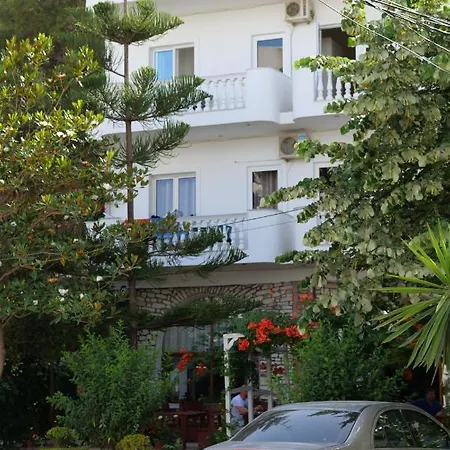 Rixhi 3* Sarandë