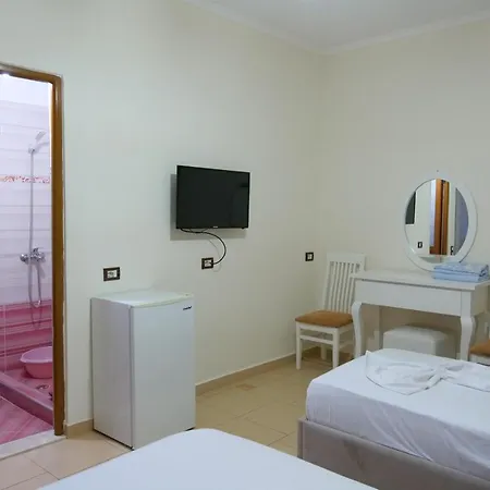 Rixhi 3* Sarandë