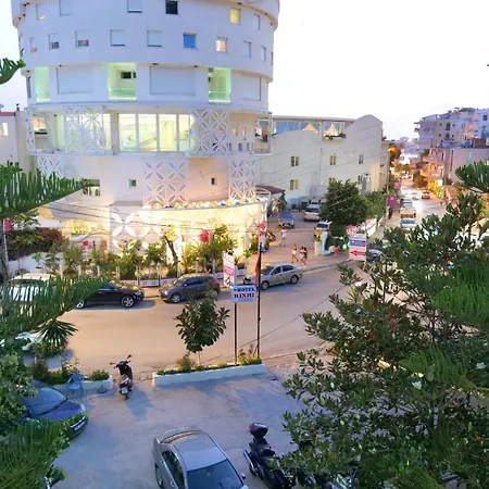 Rixhi 3* Saranda
