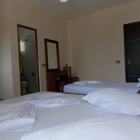 Rixhi 3* Sarandë