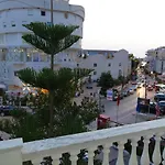 Rixhi فندق ساراندا