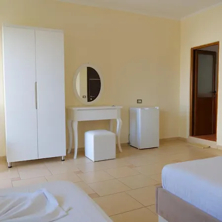 Hotel Rixhi 3*