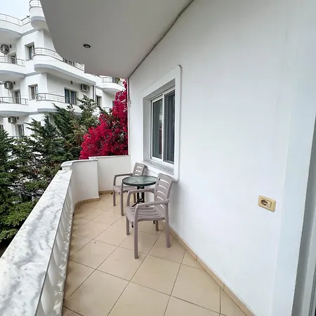 Rixhi 3* Sarandë