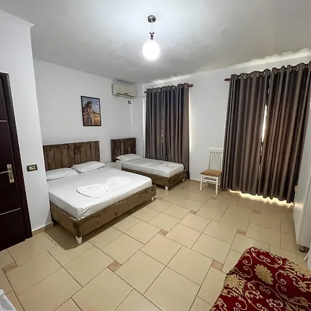 Rixhi 3* Sarandë
