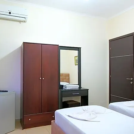 Rixhi 3* Sarandë