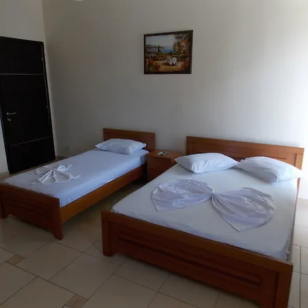 Rixhi 3* Sarandë