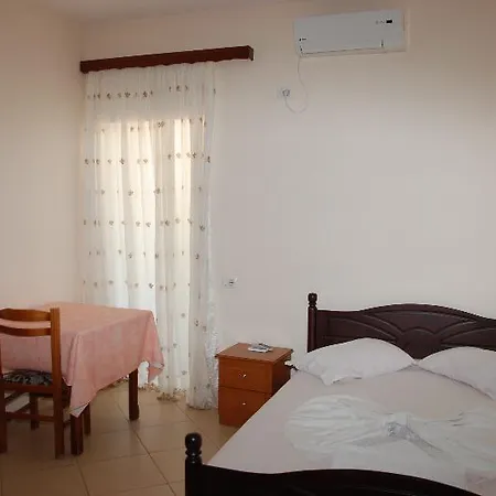 Rixhi 3* Sarandë