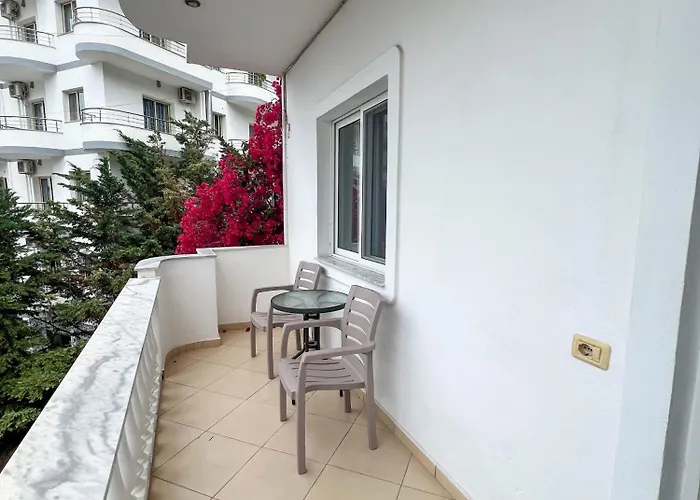 Rixhi 3* Saranda