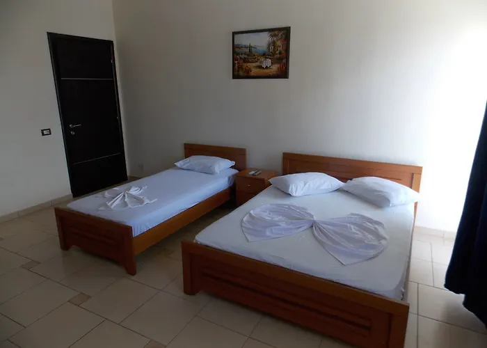 Rixhi 3* Saranda