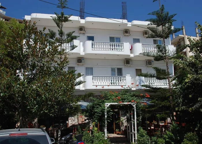 酒店 Rixhi Sarandë